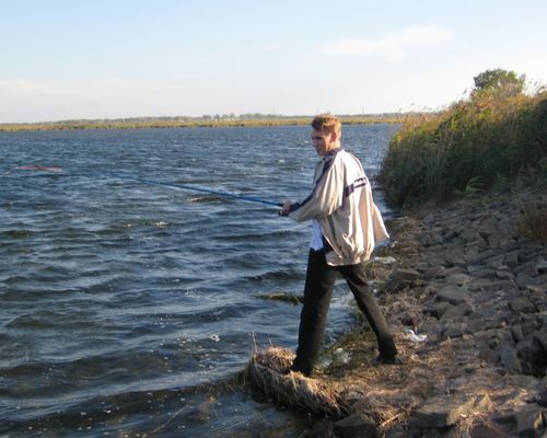 Тимер на рыбалке в Веселом. Осень 2008.